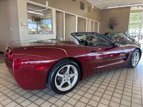 Used 2003 Chevrolet Corvette 50th Anniversary Edition w/ Preferred Equipment Group1 image 33