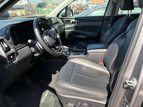 Used 2023 Kia Sorento EX image 5