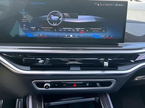 Used 2024 BMW X5 M60i AWD/4WD image 32