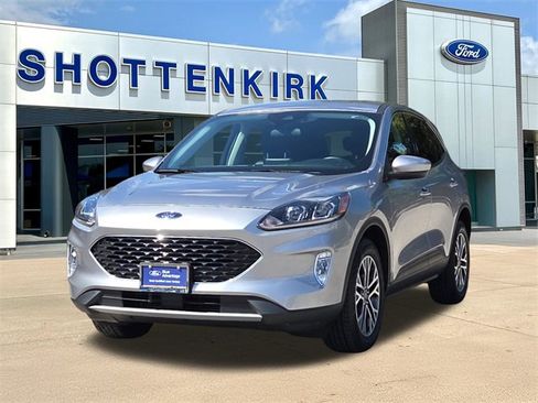 Certified 2022 Ford Escape SEL w/ Technology Package image 3