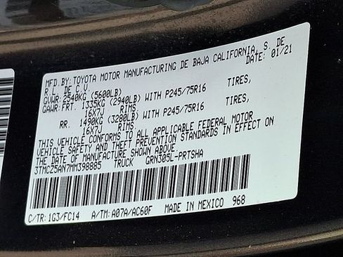 Used 2021 Toyota Tacoma SR5 AWD/4WD image 25