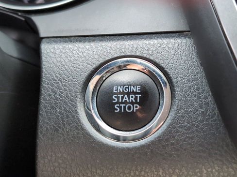 Used 2021 Toyota Camry SE w/ Convenience Package FWD image 27