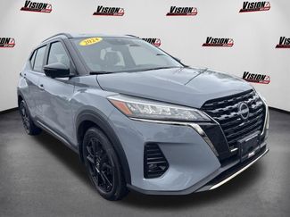 Used 2024 Nissan Kicks SR w/ SR Premium Package FWD video 3