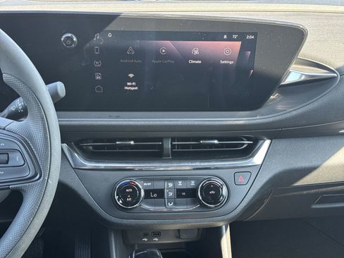 Certified 2024 Buick Envista Preferred w/ Advanced Safety Package image 29