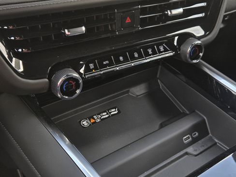 New 2026 Chevrolet Suburban LT w/ Comfort Package RWD image 14