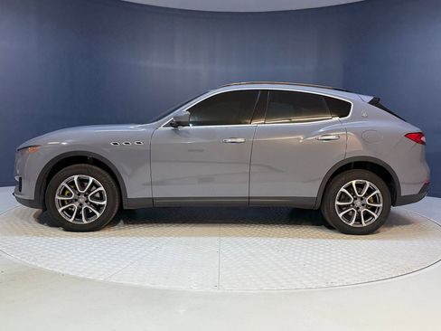 Used 2018 Maserati Levante 3.0L image 2