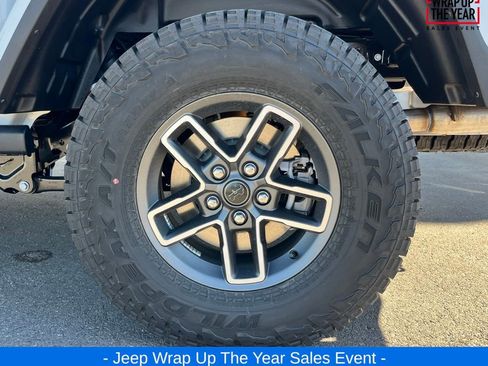 New 2025 Jeep Gladiator Mojave image 34