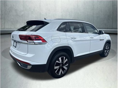 Used 2020 Volkswagen Atlas Cross Sport SE FWD image 5