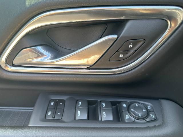 Used 2023 Chevrolet Suburban LT w/ Luxury Package AWD/4WD image 33