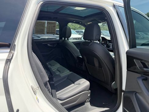Used 2025 Audi Q7 3.0T Premium Plus AWD/4WD image 35