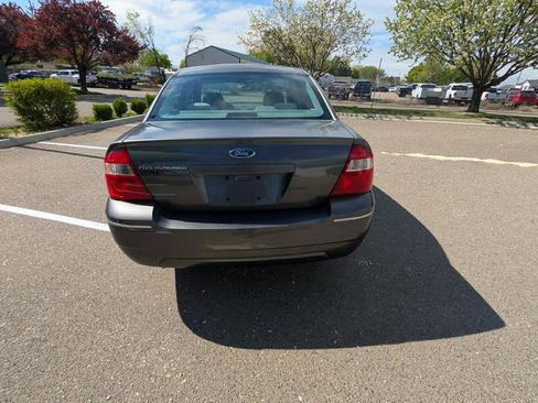 Used 2005 Ford Five Hundred SE image 4