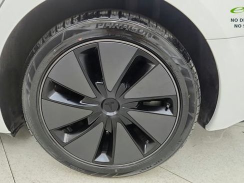 Used 2025 Tesla Model 3 Long Range AWD/4WD image 75