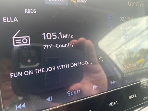 Used 2022 Mitsubishi Eclipse Cross LE image 27