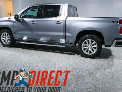 Used 2019 Chevrolet Silverado 1500 LTZ w/ LTZ Premium Package AWD/4WD image 10