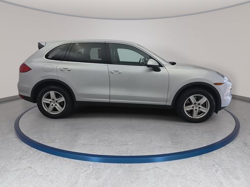 Used 2012 Porsche Cayenne AWD/4WD image 4