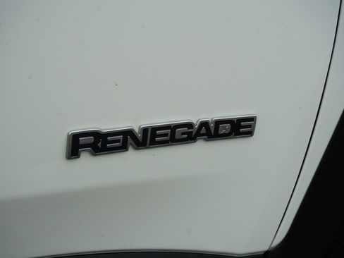 Used 2023 Jeep Renegade Latitude image 10
