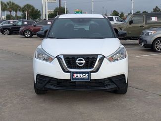 Used 2020 Nissan Kicks S video 2