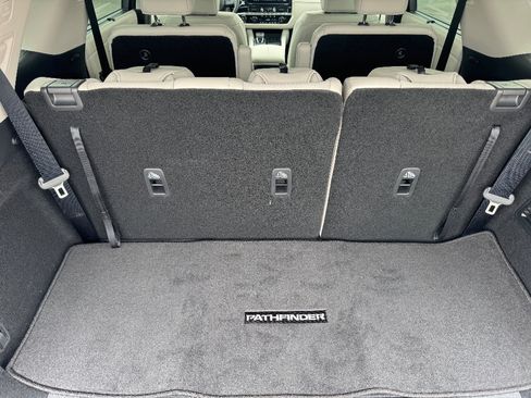 New 2026 Nissan Pathfinder SL AWD/4WD image 15