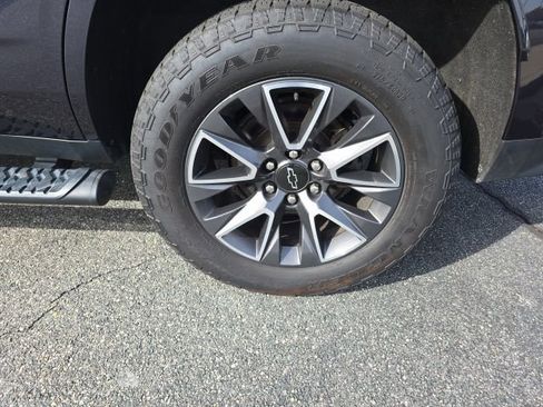 Used 2022 Chevrolet Tahoe Z71 w/ Luxury Package image 12