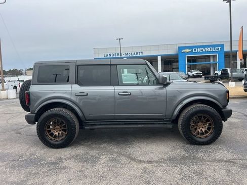 Used 2024 Ford Bronco Outer Banks image 2