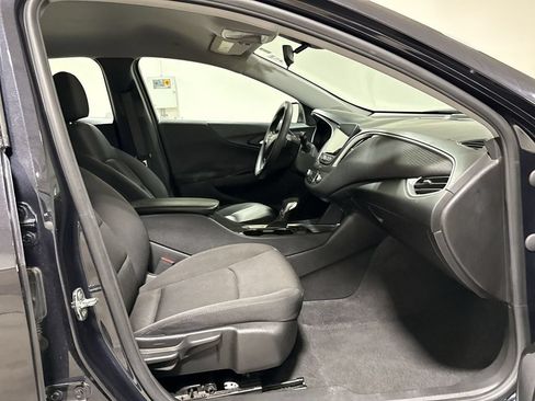 Used 2022 Chevrolet Malibu LT FWD image 21