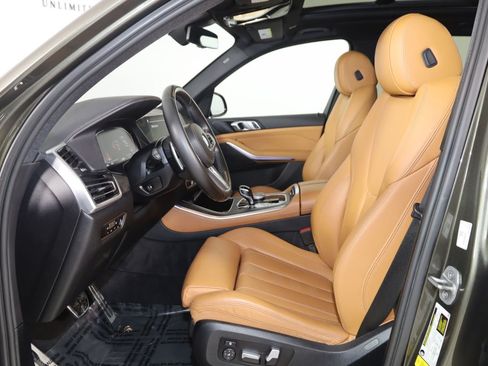 Used 2022 BMW X5 xDrive40i w/ M Sport Package AWD/4WD image 12