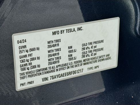 Used 2024 Tesla Model Y Long Range AWD/4WD image 12