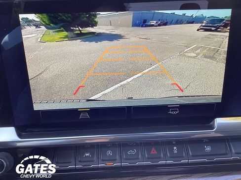 Used 2025 Chevrolet Silverado 1500 LT AWD/4WD image 16