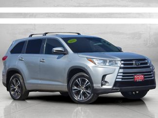 Used 2018 Toyota Highlander Plus AWD/4WD video 2