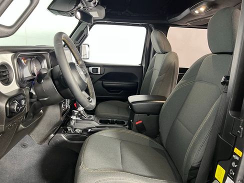 Used 2024 Jeep Wrangler Sport S image 21