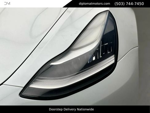 Used 2020 Tesla Model 3 Standard Range image 13