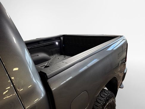 Used 2025 RAM 1500 Warlock AWD/4WD image 25