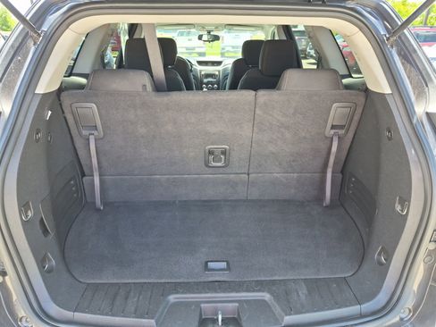 Used 2016 Chevrolet Traverse LT w/ Style and Technology Package FWD image 23