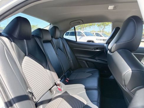 Used 2023 Toyota Camry SE image 16