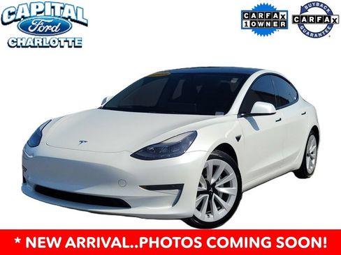 Used 2023 Tesla Model 3 Standard Range RWD image 2