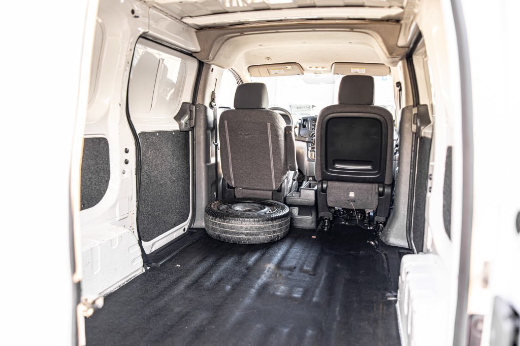 Used 2015 Nissan NV200 S FWD image 12