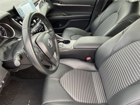 Certified 2023 Toyota Camry SE image 6