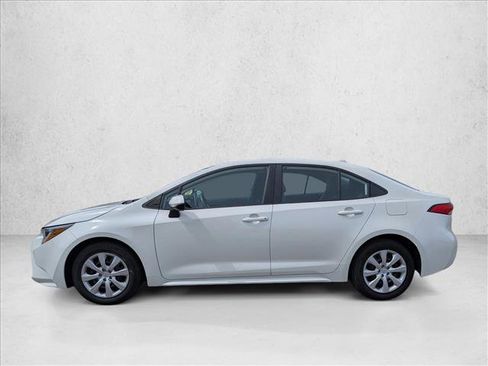 Used 2020 Toyota Corolla LE FWD image 8