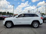 Used 2019 Jeep Grand Cherokee Laredo image 2