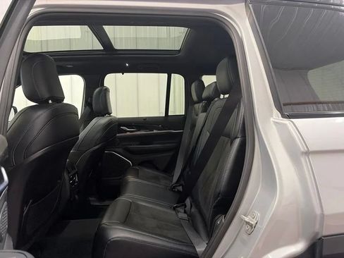 Used 2023 Jeep Grand Cherokee Trailhawk w/ Luxury Tech Group III AWD/4WD image 15