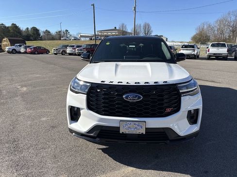 New 2025 Ford Explorer ST image 9