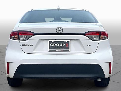 Used 2025 Toyota Corolla LE image 4