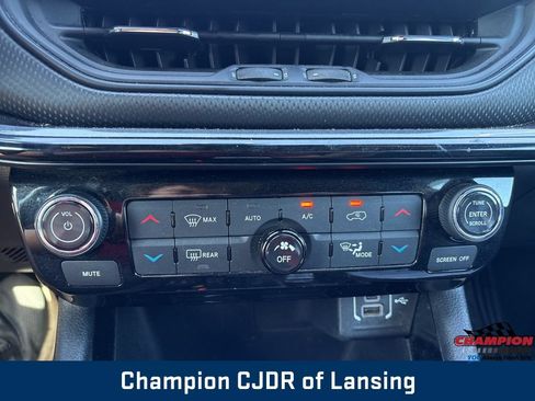 Used 2022 Jeep Compass Latitude w/ Convenience Group AWD/4WD image 27