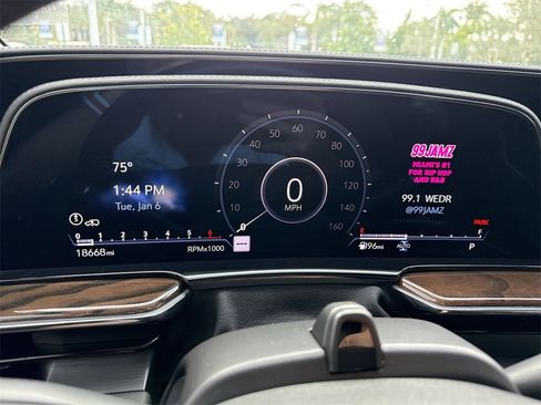 Used 2023 Cadillac Escalade Sport Platinum w/ LPO, ONYX Package image 47