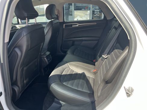 Used 2016 Ford Fusion SE w/ Equipment Group 202A image 10