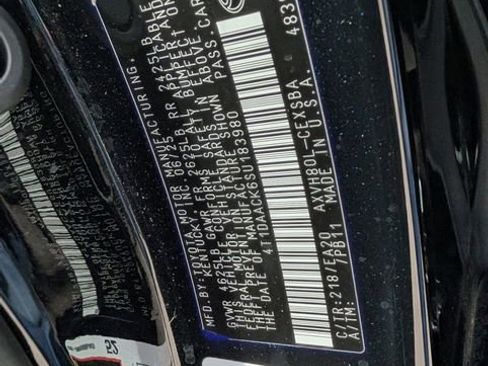 Used 2025 Toyota Camry SE image 35