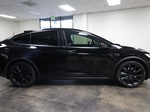 Used 2020 Tesla Model X Long Range image 6
