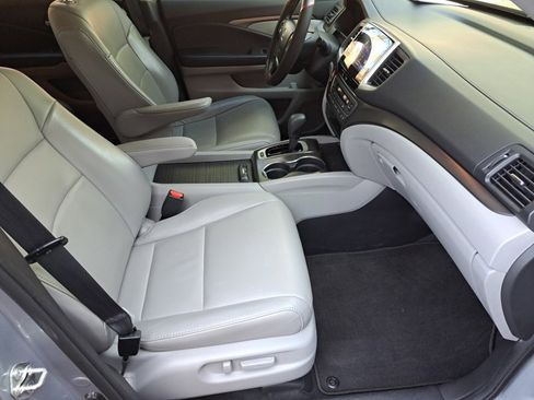 Used 2018 Honda Pilot EX-L image 17