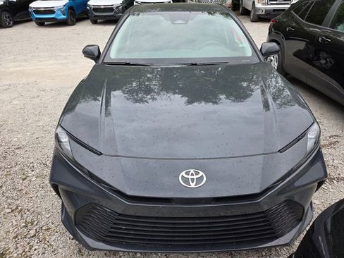 Used 2025 Toyota Camry LE FWD image 2