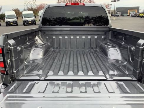 Used 2024 Nissan Frontier SV w/ Technology Package image 27